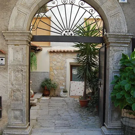 Hotel La Pergola 2* San Giovanni a Piro